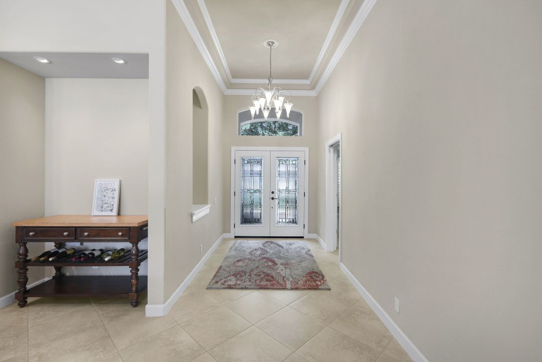 5076 Kensington High St, Naples, FL 34105