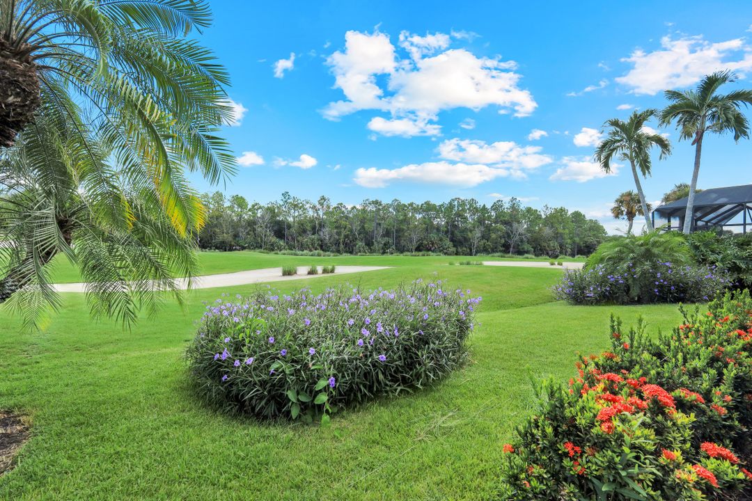 5076 Kensington High St, Naples, FL 34105