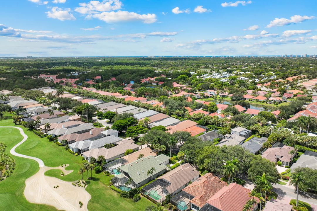 5076 Kensington High St, Naples, FL 34105