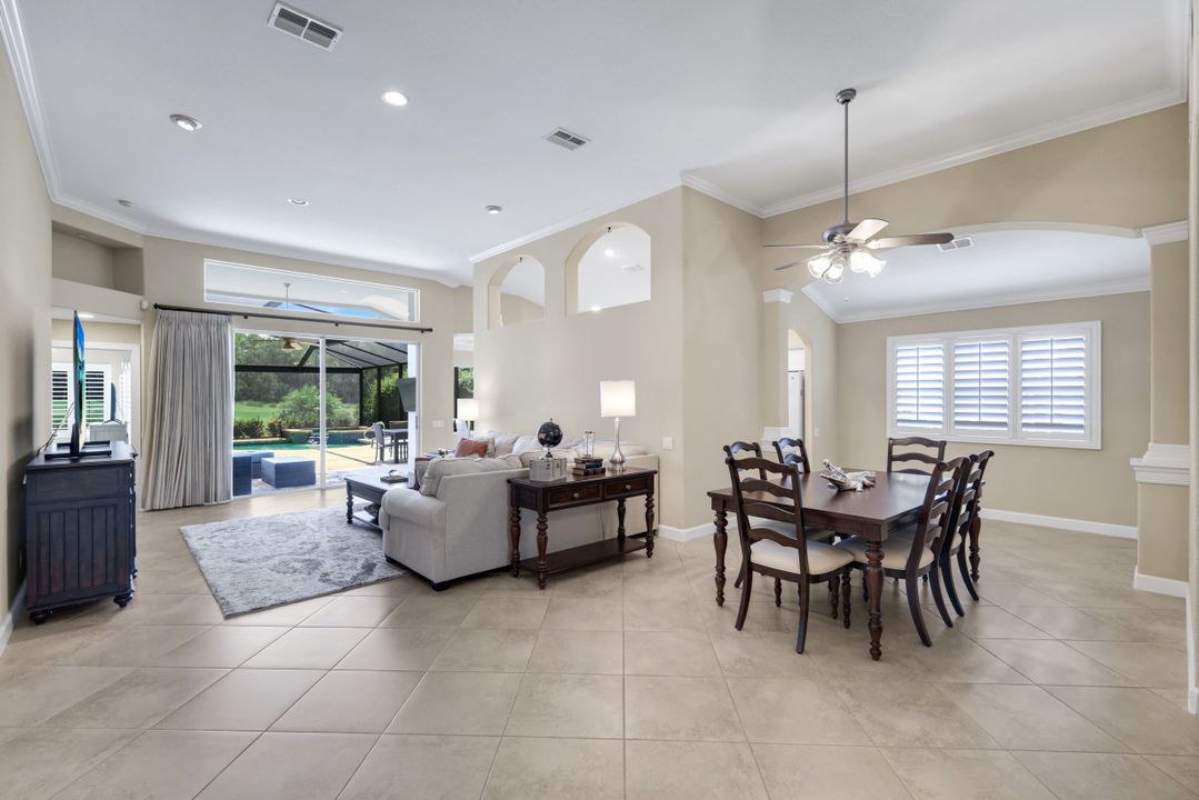 5076 Kensington High St, Naples, FL 34105