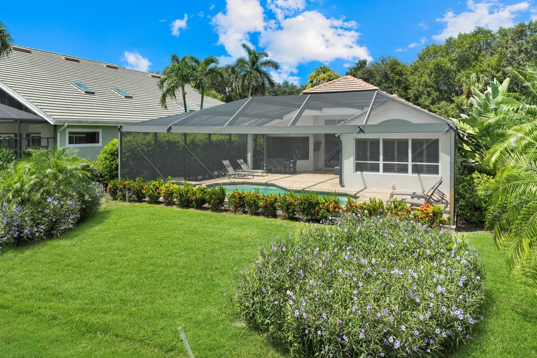 5076 Kensington High St, Naples, FL 34105