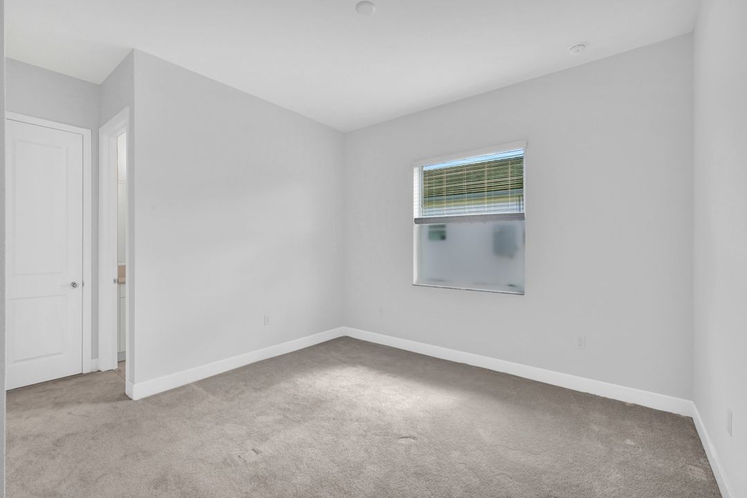 12261 Windamere Trl, Naples, FL 34120