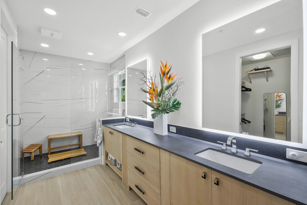 1540 Blue Point Ave #201, Naples, FL 34102