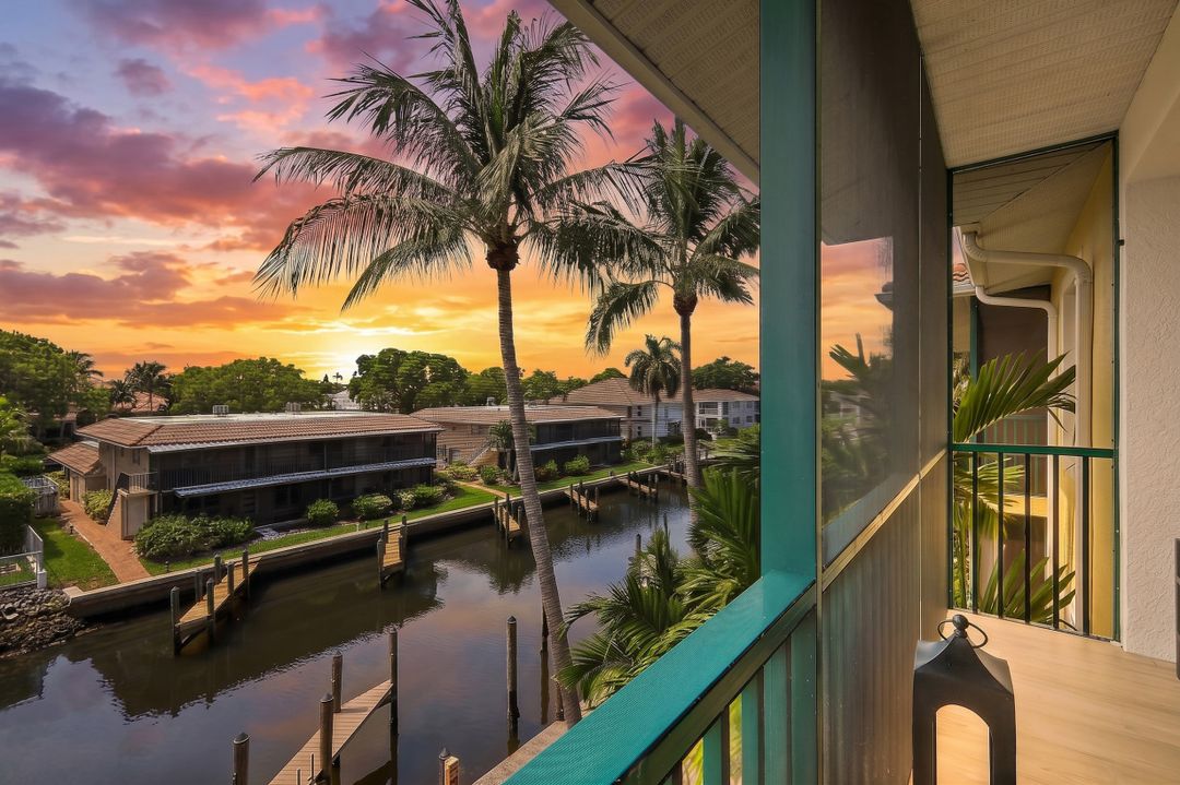 1540 Blue Point Ave #201, Naples, FL 34102