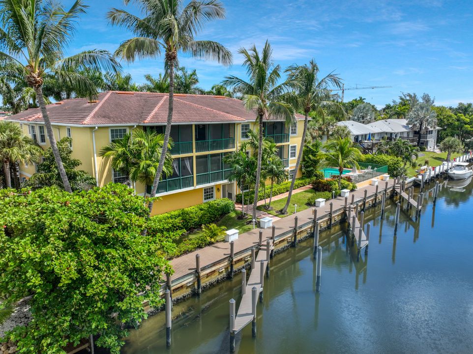 1540 Blue Point Ave #201, Naples, FL 34102