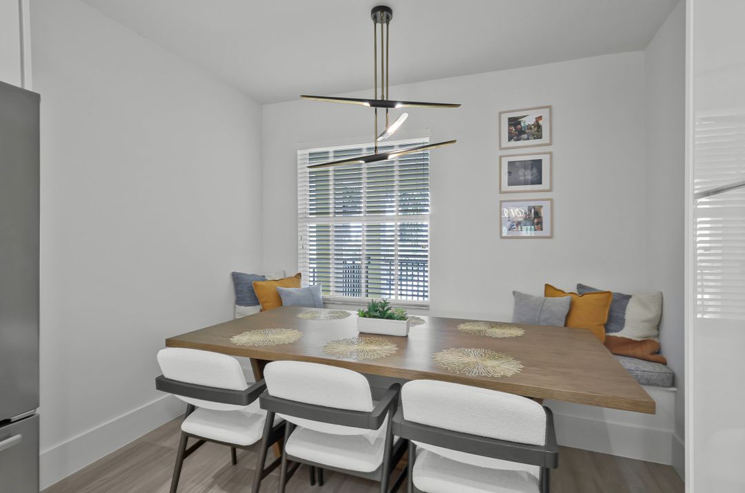 1540 Blue Point Ave #201, Naples, FL 34102
