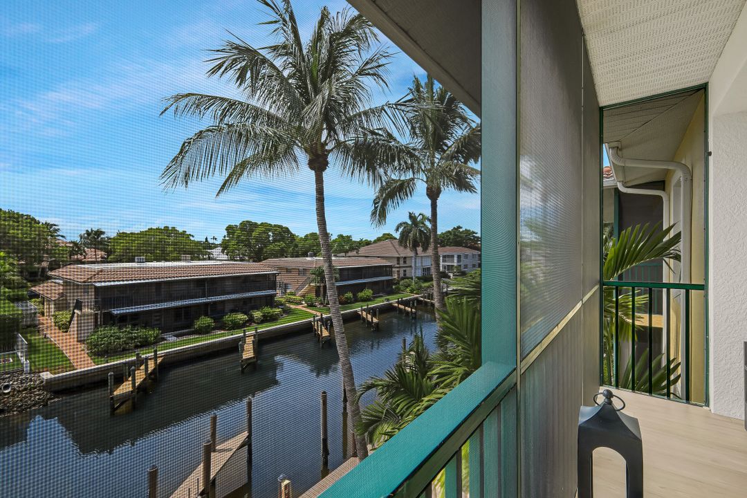 1540 Blue Point Ave #201, Naples, FL 34102
