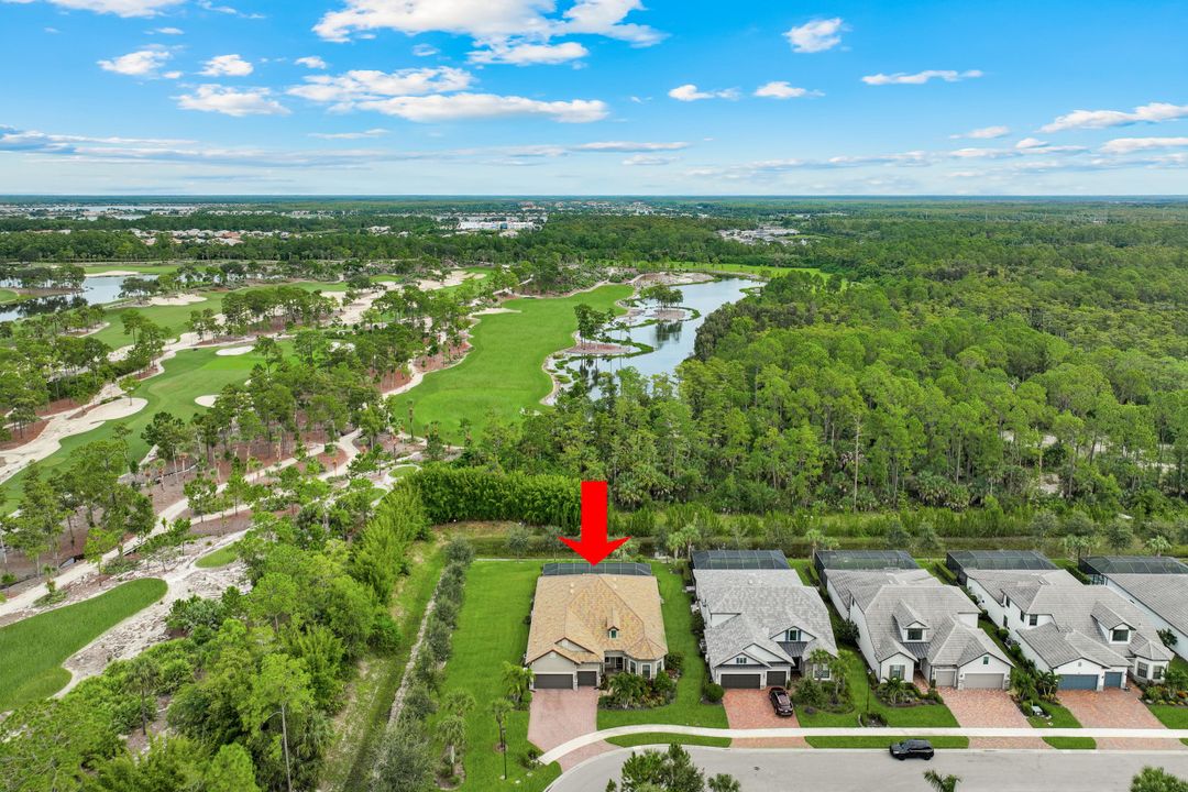 9527 Curlew Dr, Naples, FL 34120