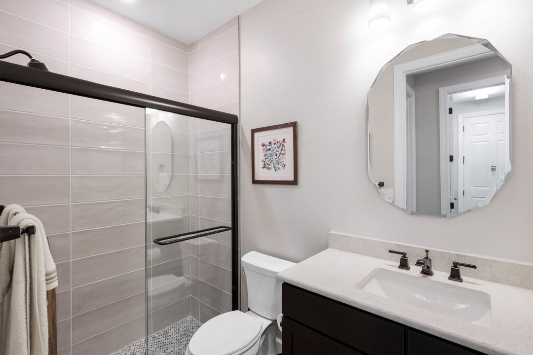 9527 Curlew Dr, Naples, FL 34120