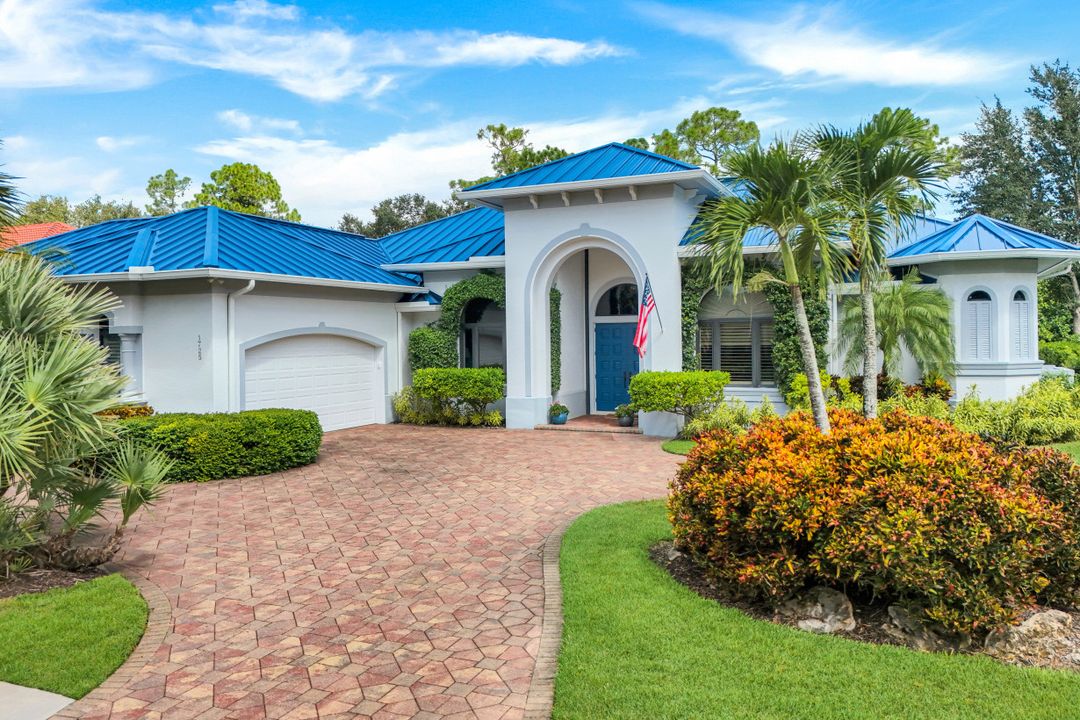 1725 Supreme Ct, Naples, FL 34110