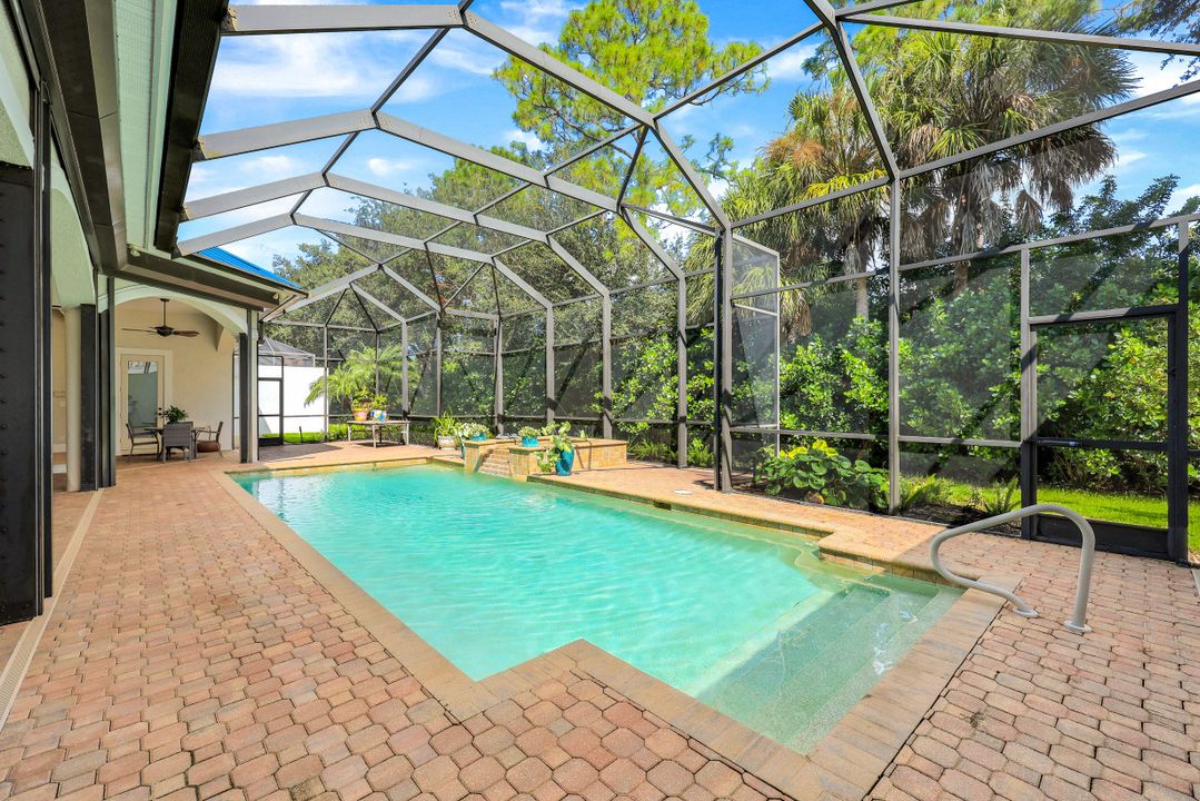 1725 Supreme Ct, Naples, FL 34110