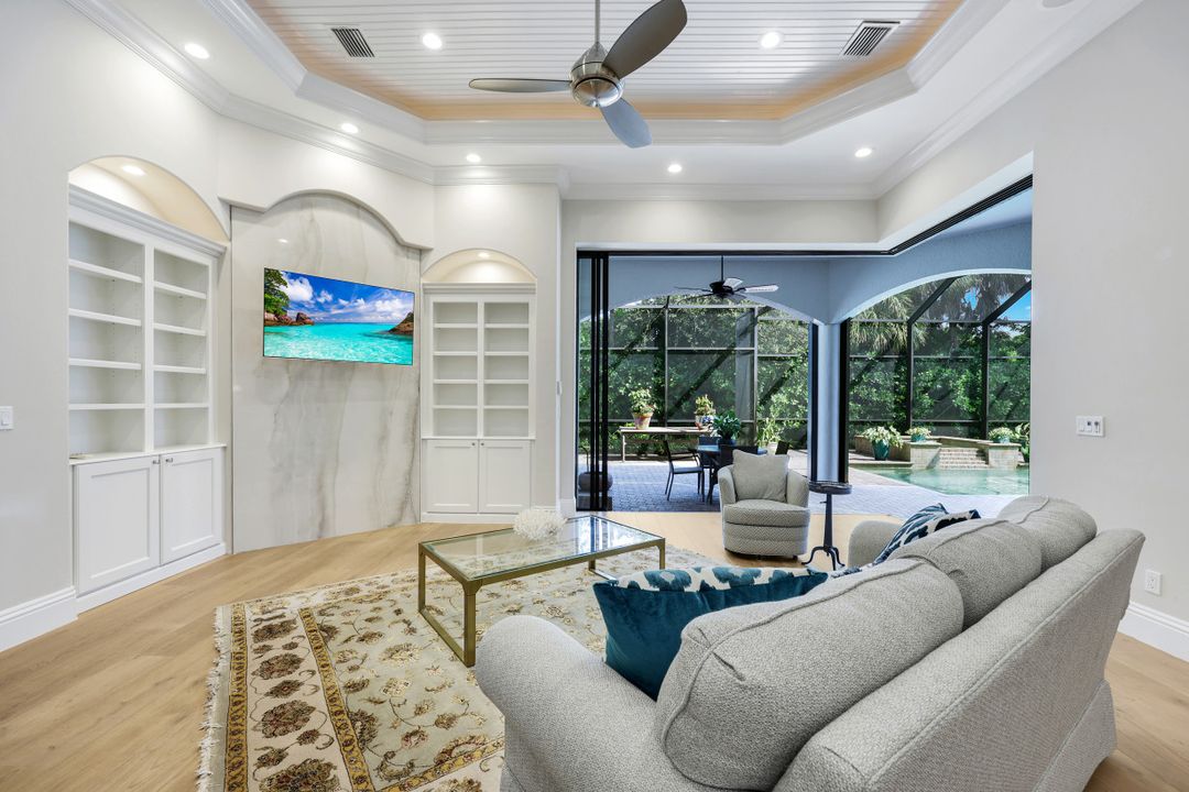 1725 Supreme Ct, Naples, FL 34110