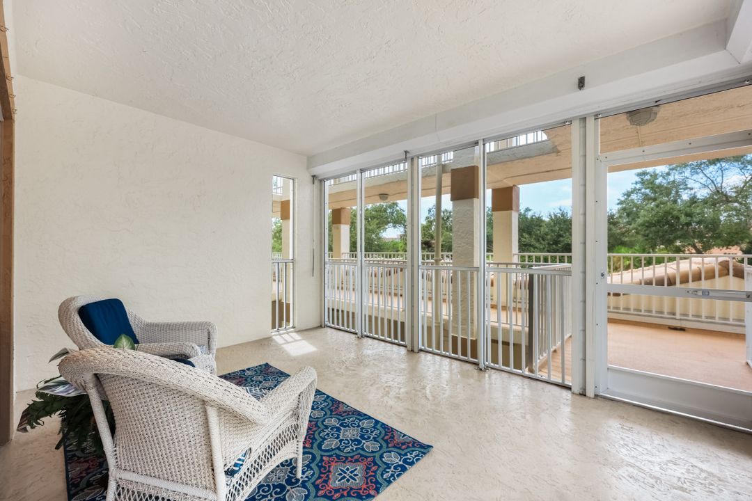 6030 Chardonnay Ln, Naples, FL 34119