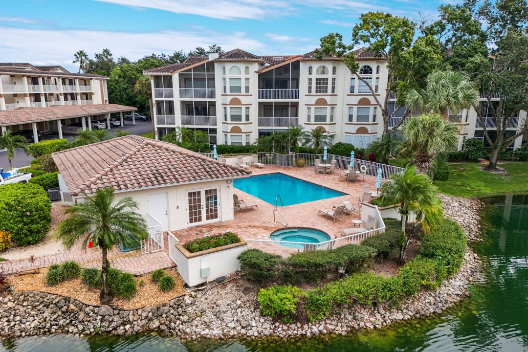 6030 Chardonnay Ln, Naples, FL 34119
