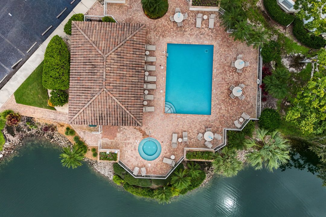 6030 Chardonnay Ln, Naples, FL 34119