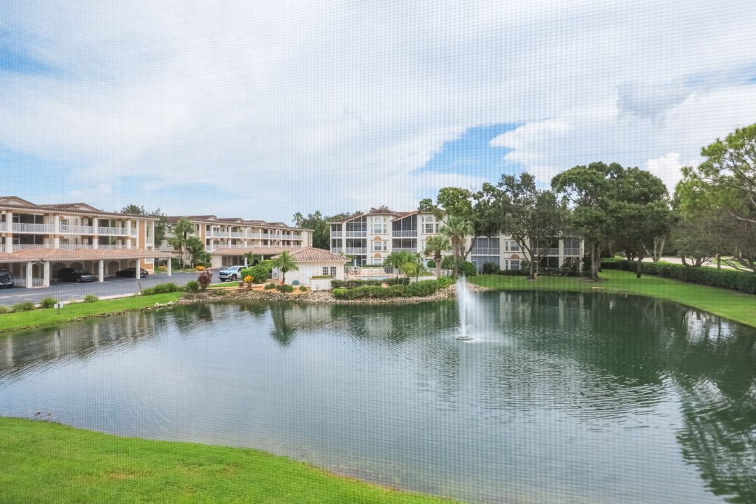 6030 Chardonnay Ln, Naples, FL 34119