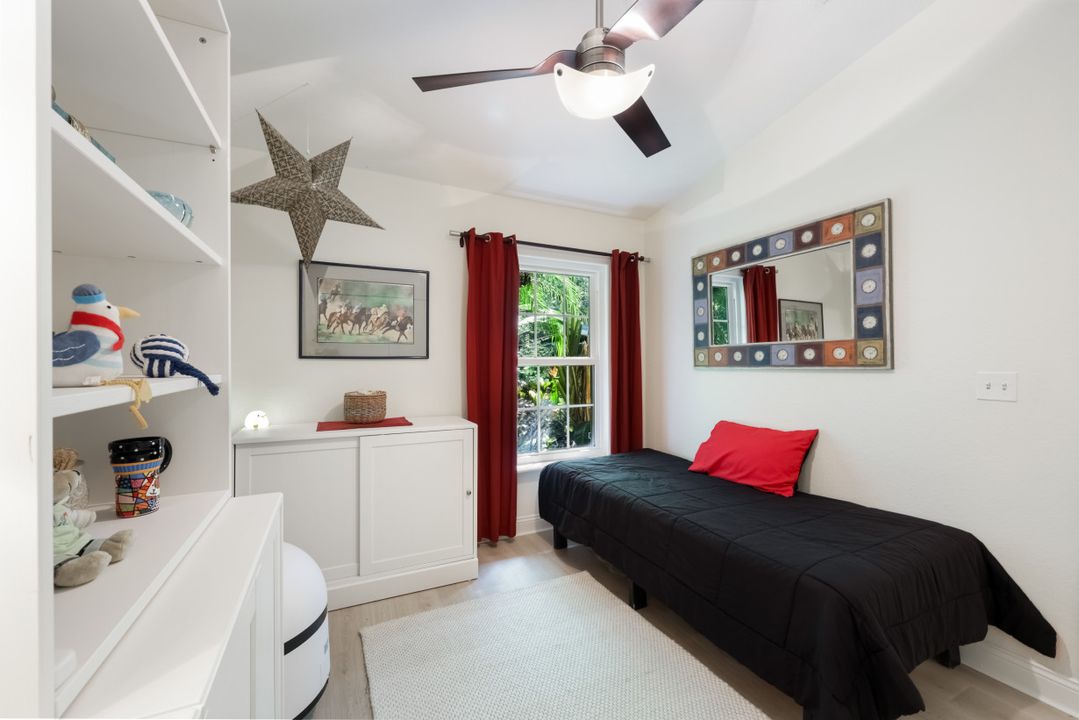 6037 Westport Ln, Naples, FL 34116