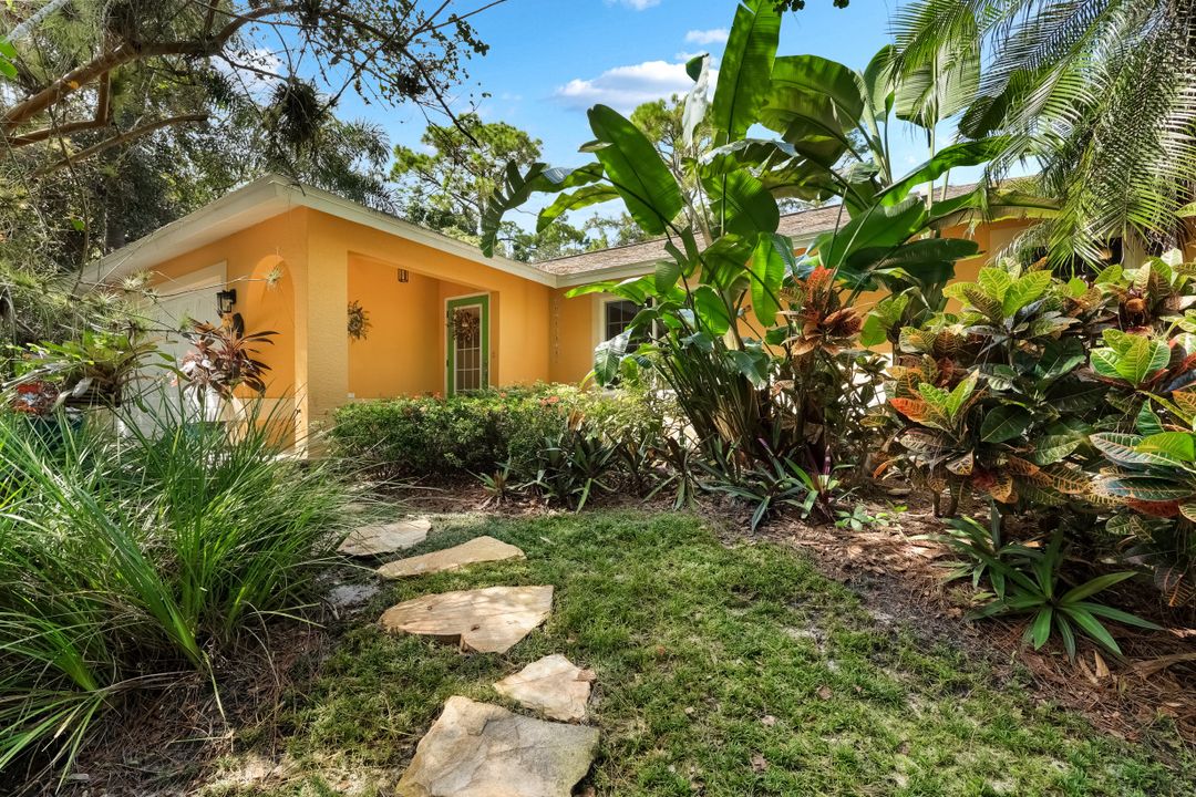 6037 Westport Ln, Naples, FL 34116
