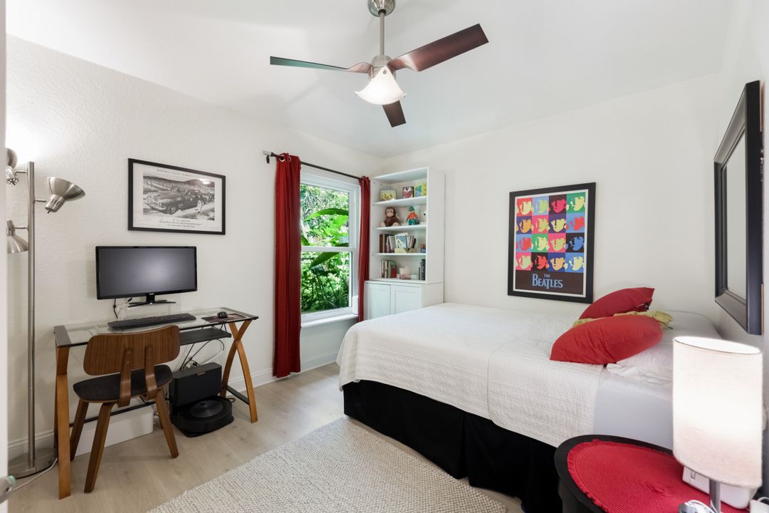 6037 Westport Ln, Naples, FL 34116
