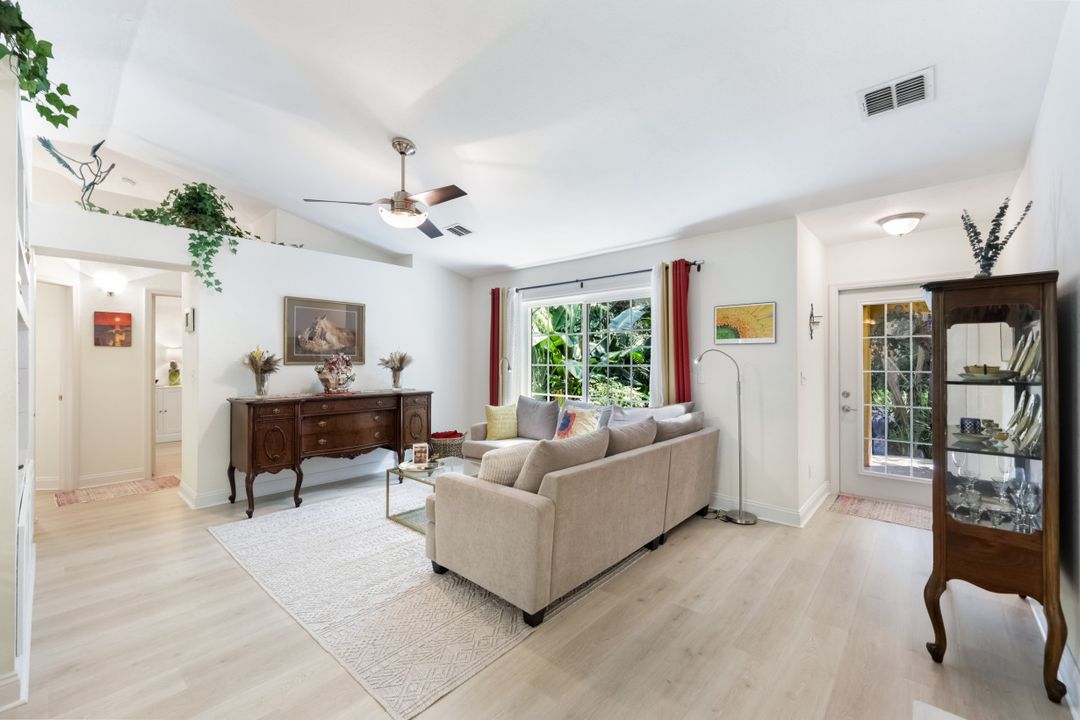 6037 Westport Ln, Naples, FL 34116