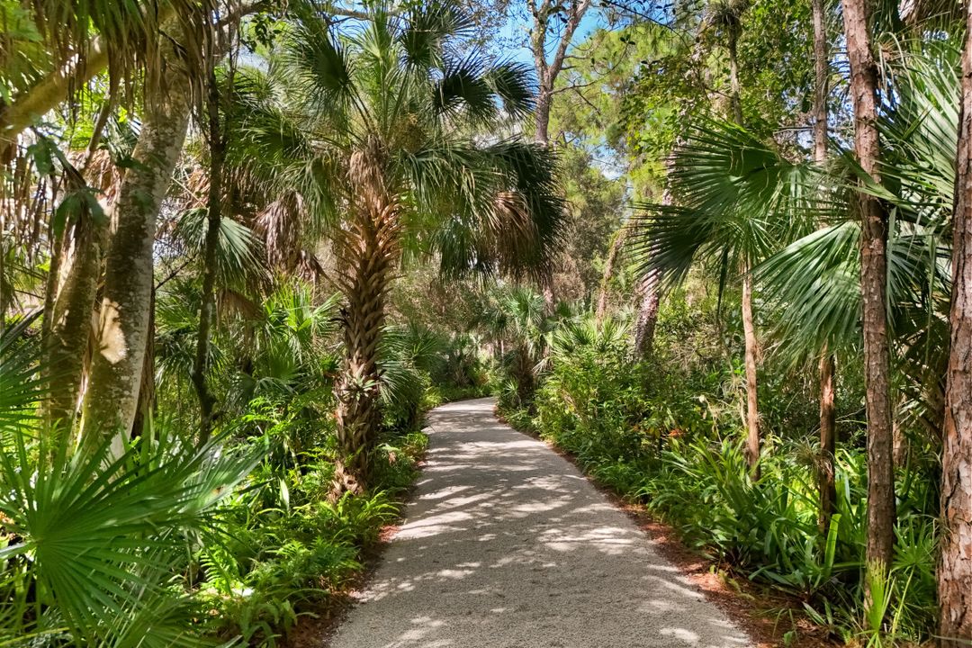 6037 Westport Ln, Naples, FL 34116