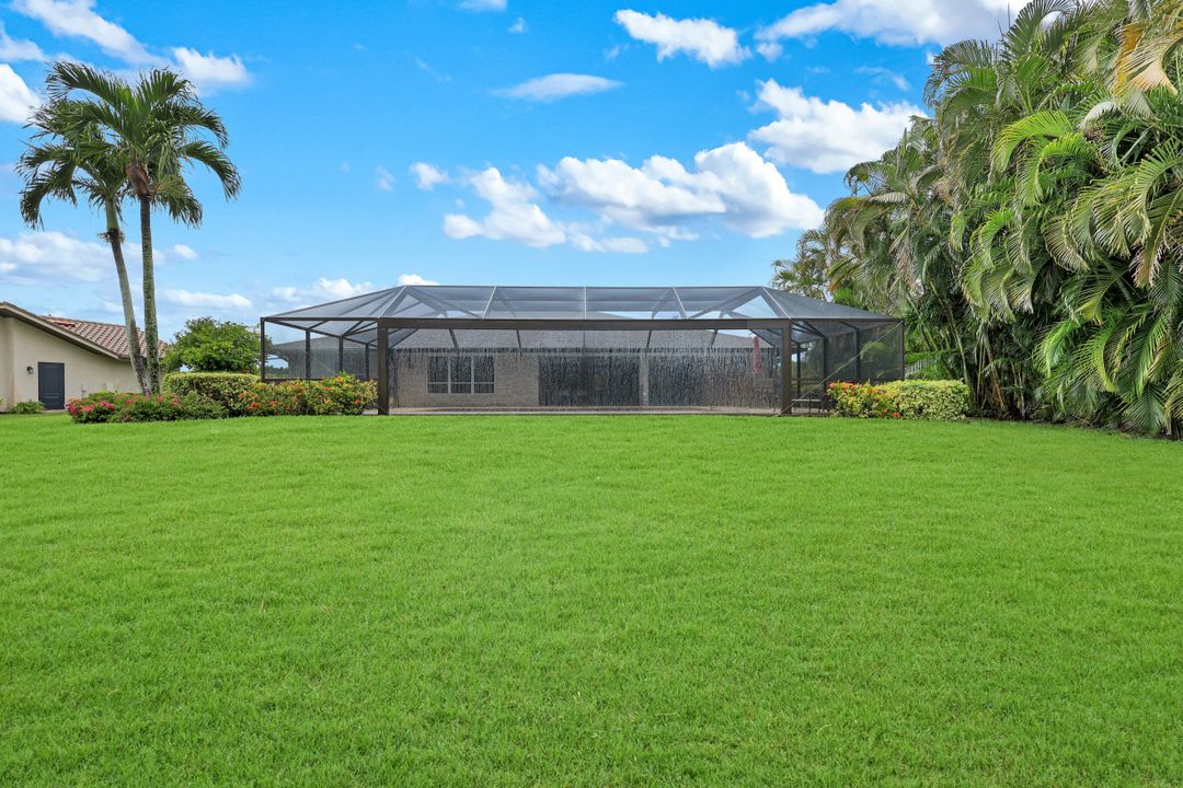 2264 Imperial Golf Course Blvd, Naples, FL 34110