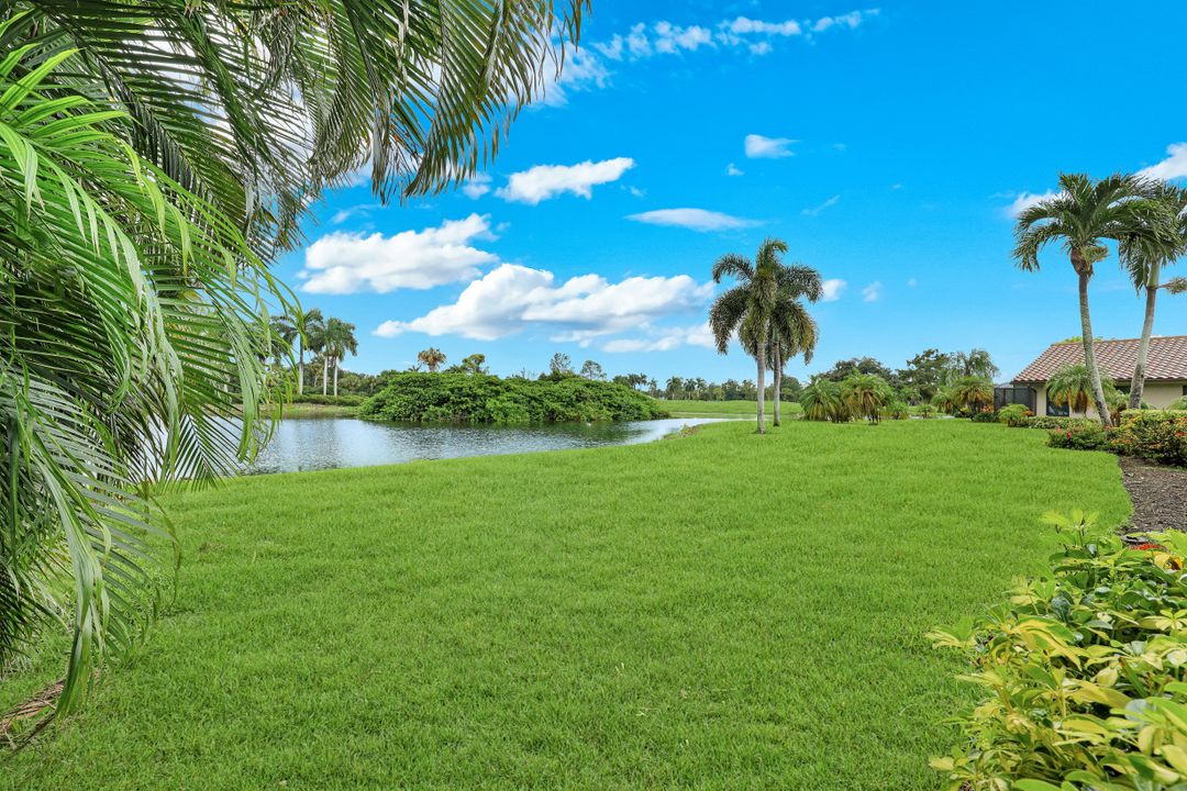 2264 Imperial Golf Course Blvd, Naples, FL 34110