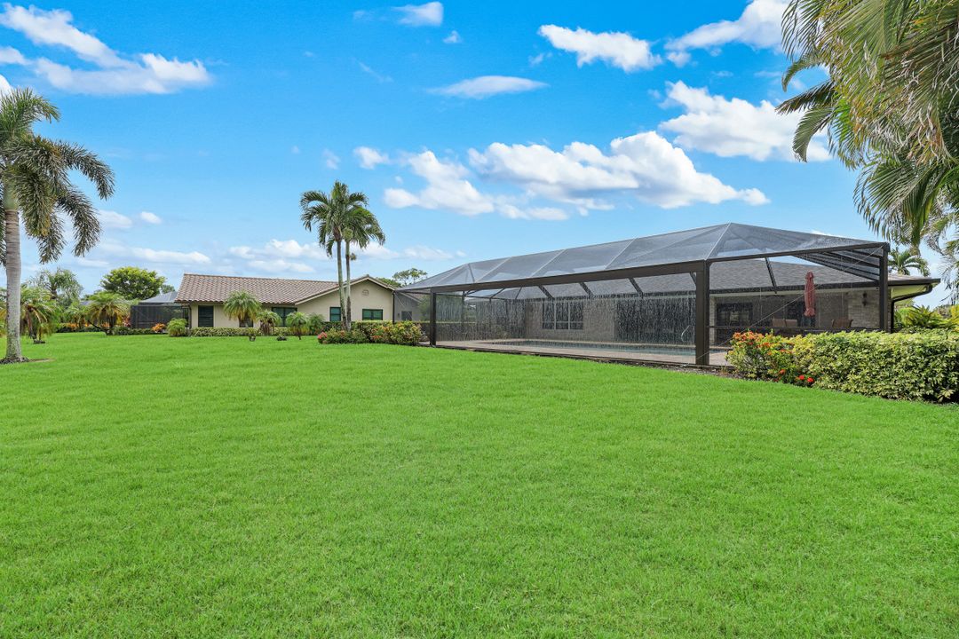 2264 Imperial Golf Course Blvd, Naples, FL 34110