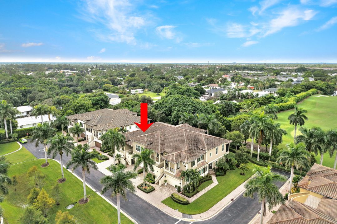 2534 Windward Ct #15-101, Naples, FL 34112