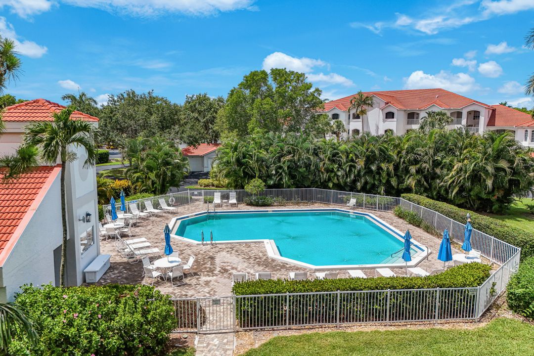 2534 Windward Ct #15-101, Naples, FL 34112
