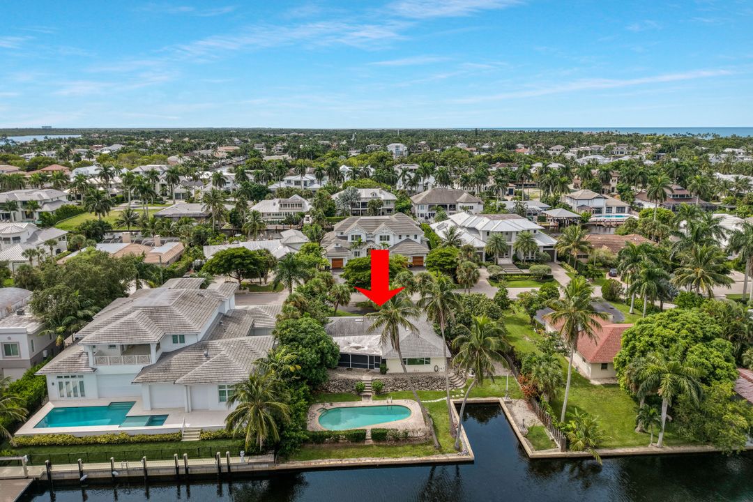 499 16th Ave S, Naples, FL 34102