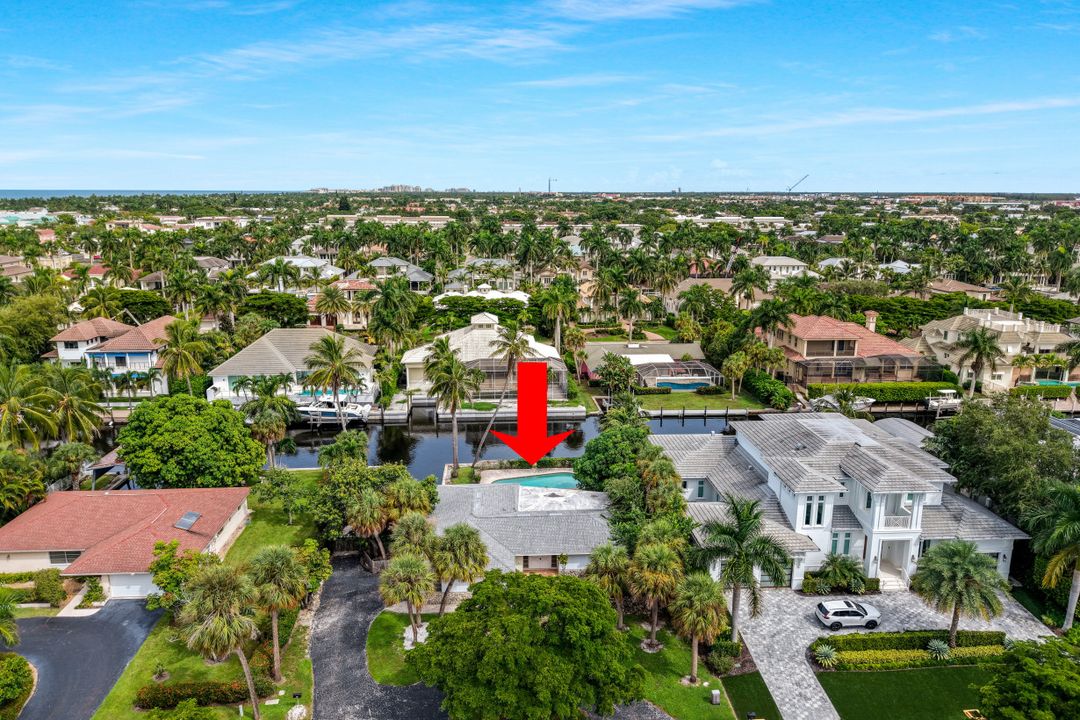 499 16th Ave S, Naples, FL 34102