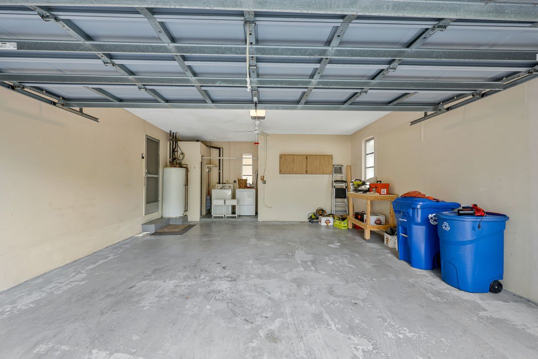 499 16th Ave S, Naples, FL 34102