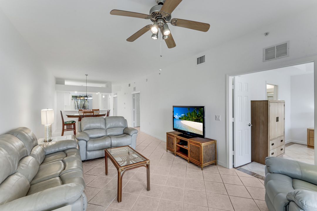 2373 Hidden Lake Ct #1, Naples, FL 34112