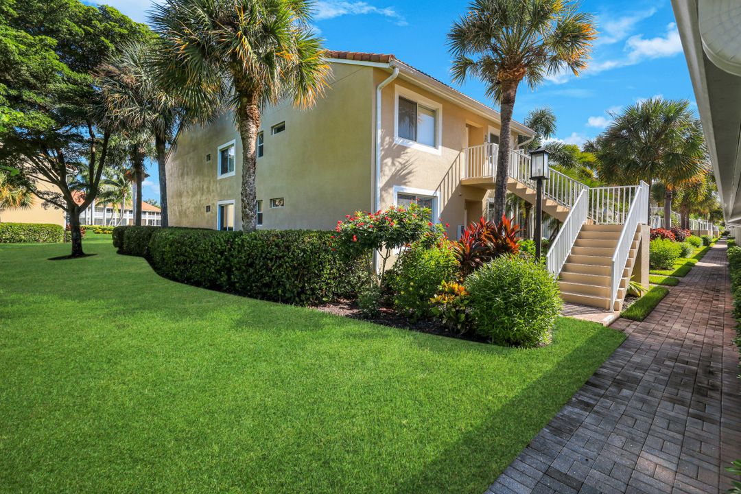 2373 Hidden Lake Ct #1, Naples, FL 34112