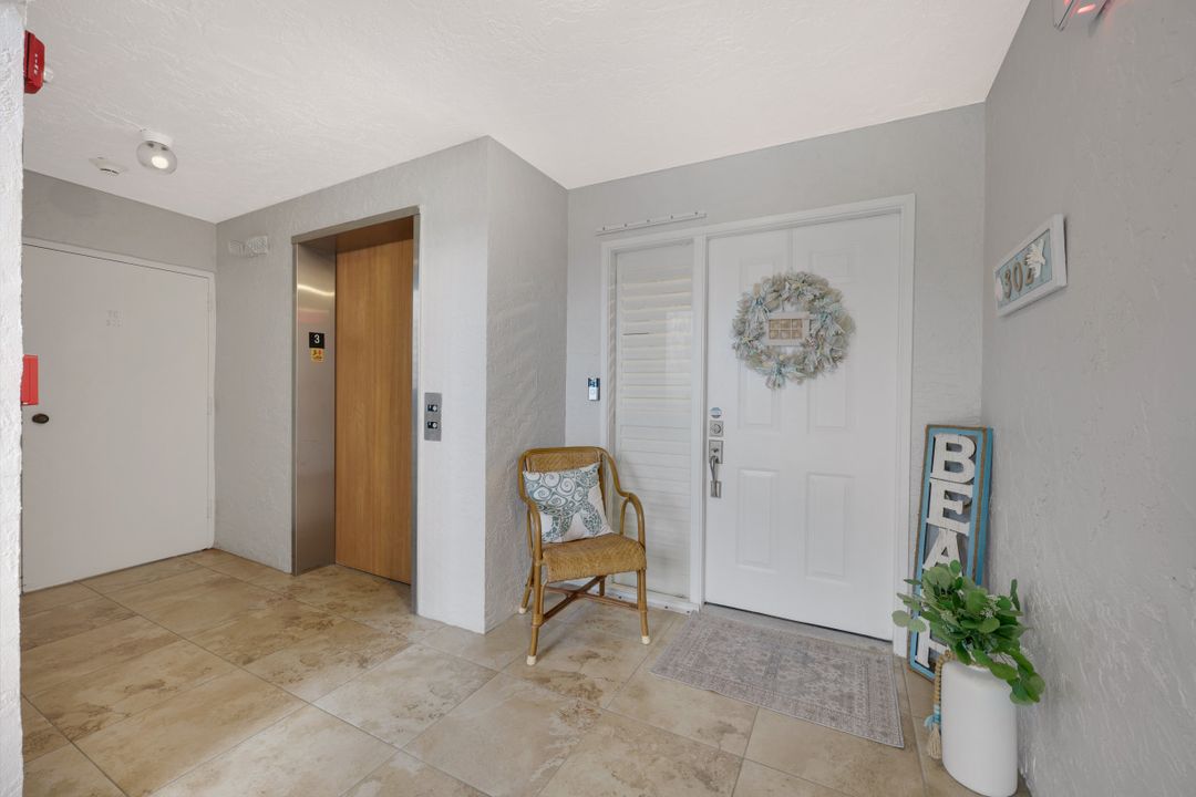 910 Panama Ct #302, Marco Island, FL 34145
