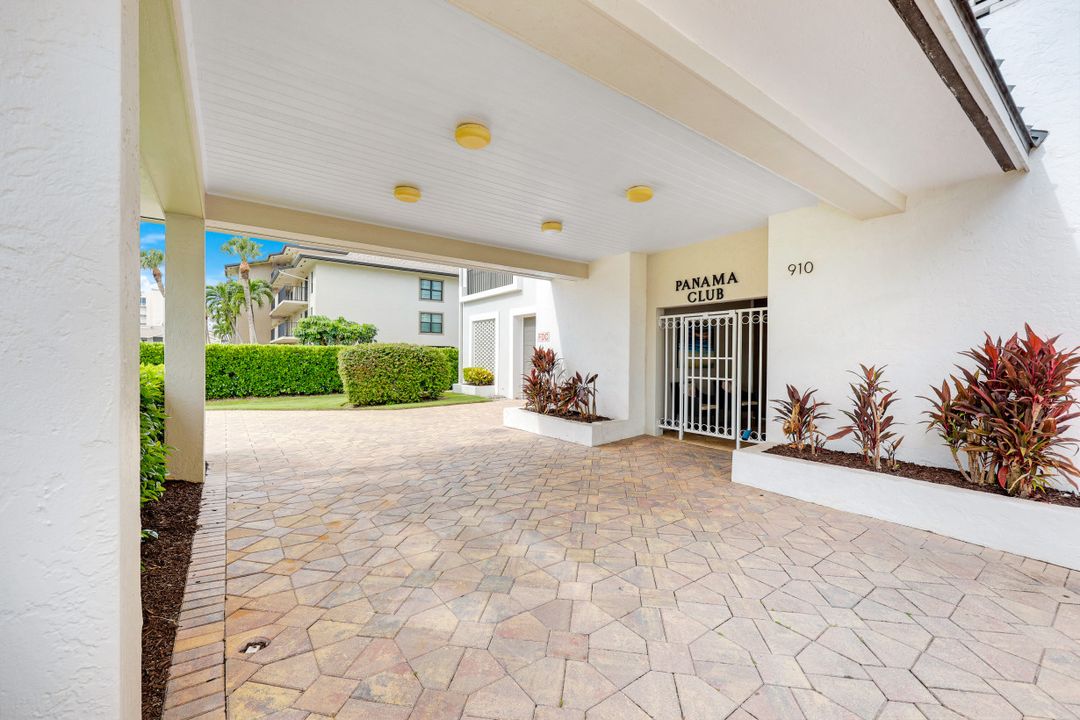 910 Panama Ct #302, Marco Island, FL 34145