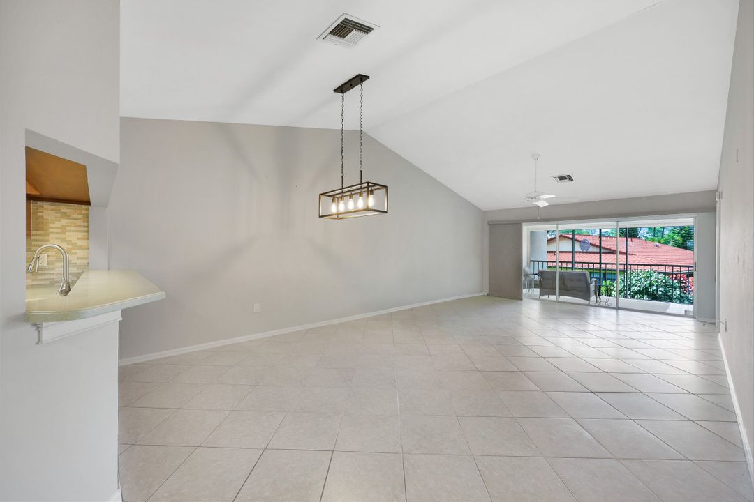 4261 Shetland Ct #205, Naples, FL 34112