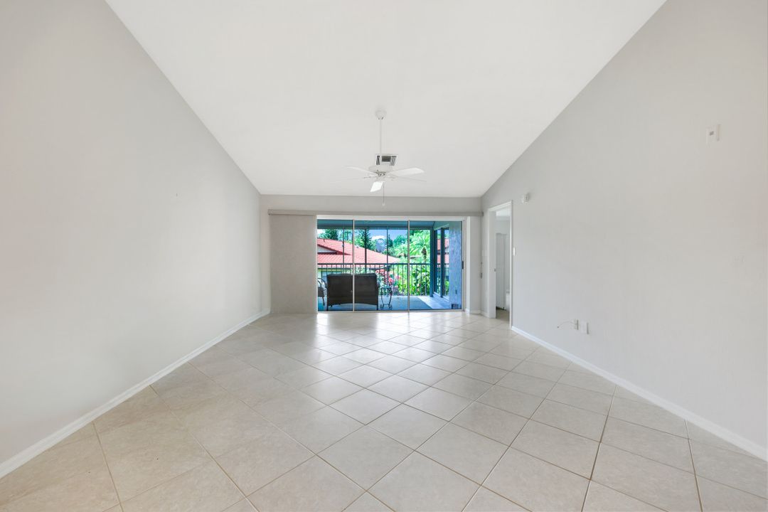4261 Shetland Ct #205, Naples, FL 34112