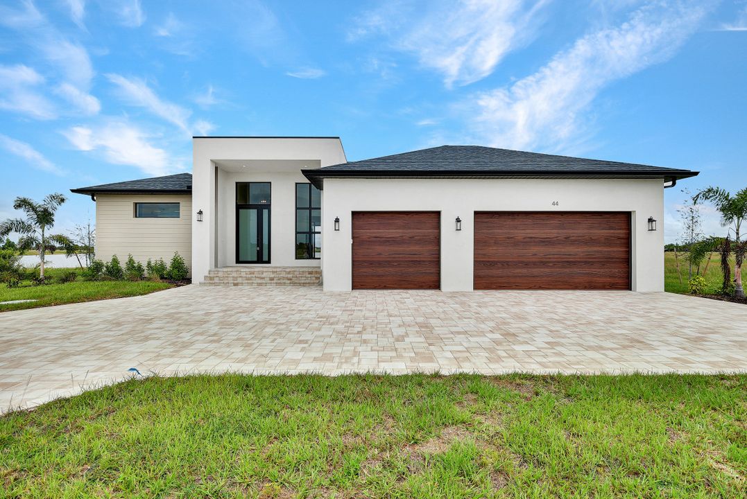 44 Sunflower Dr, Placida, FL 33946