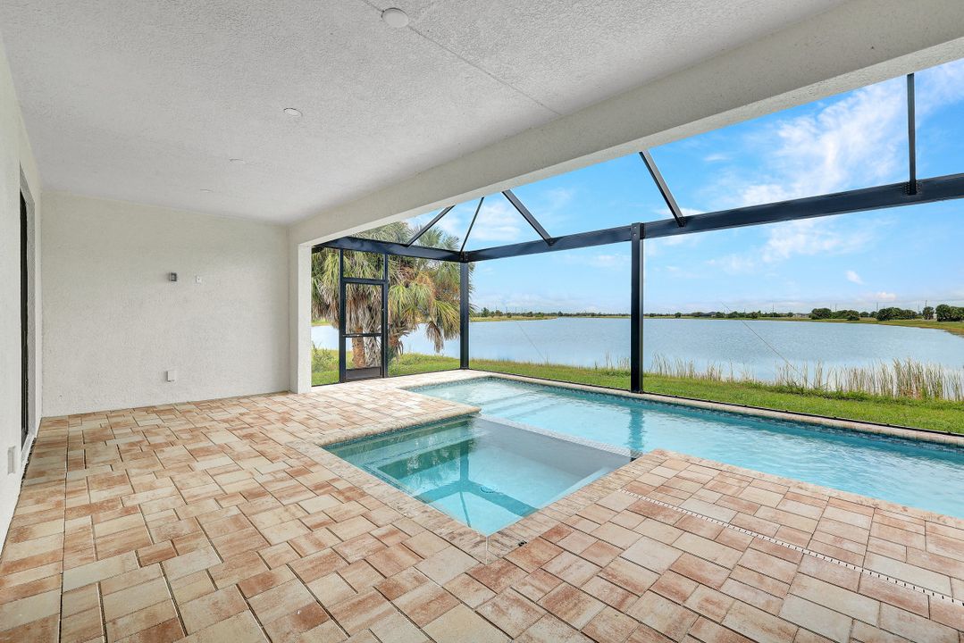44 Sunflower Dr, Placida, FL 33946