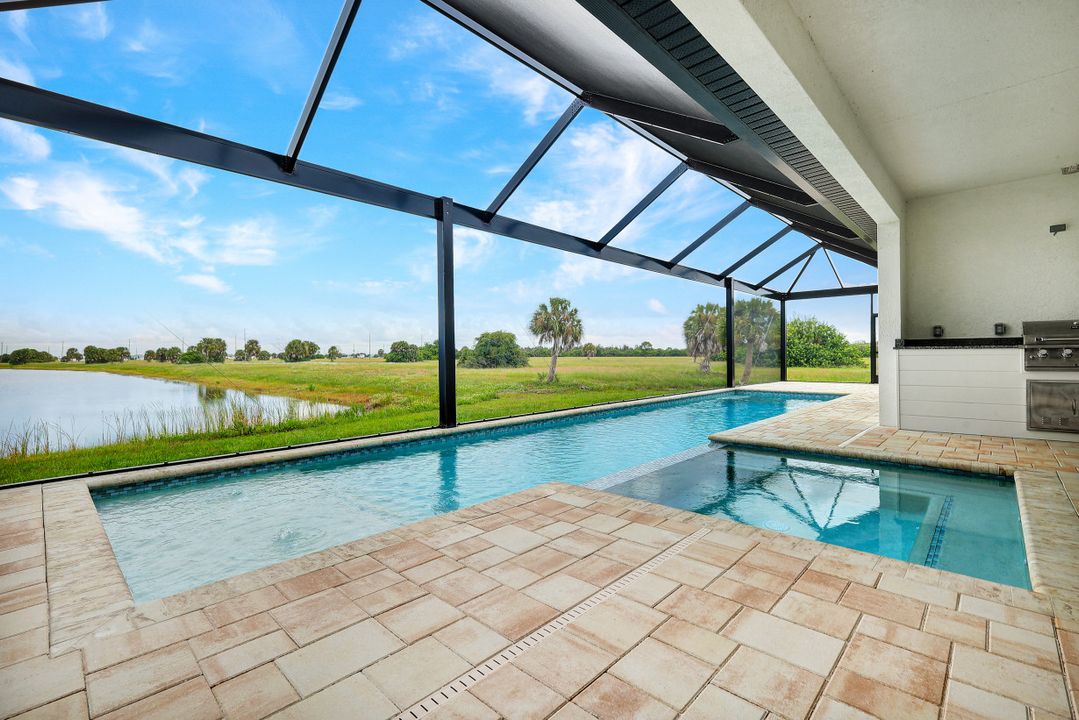 44 Sunflower Dr, Placida, FL 33946