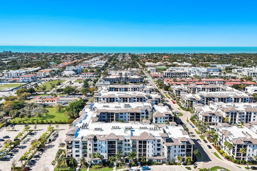 1030 3rd Ave S #215, Naples, FL 34102