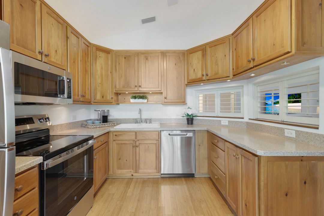 3812 Survey Cir, Bonita Springs, FL 34134
