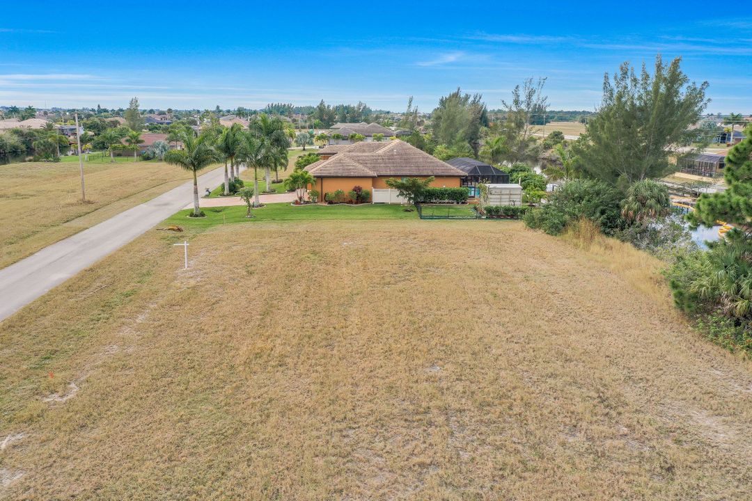 2370 NW 39th Ave, Cape Coral, FL 33993