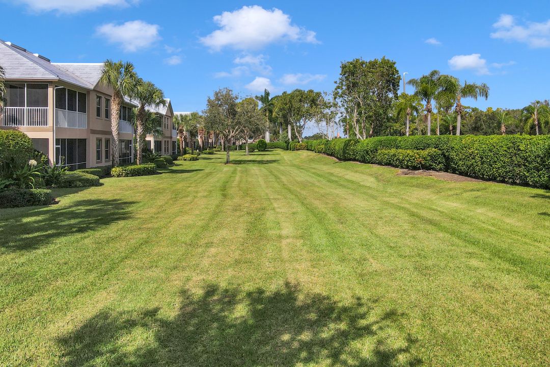 6864 Ascot Dr #102, Naples, FL 34113