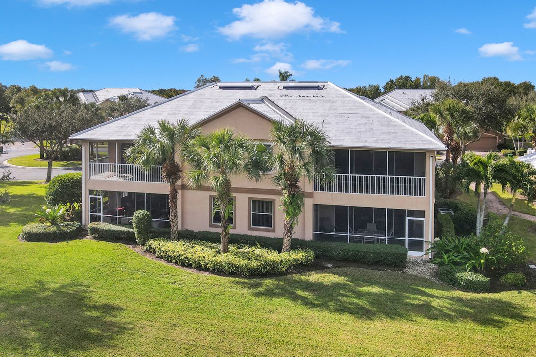 6864 Ascot Dr #102, Naples, FL 34113