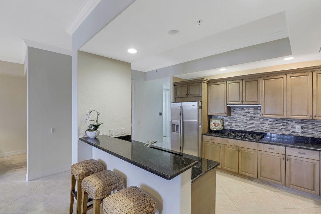 10723 Mirasol Dr #306, Miromar Lakes, FL 33913