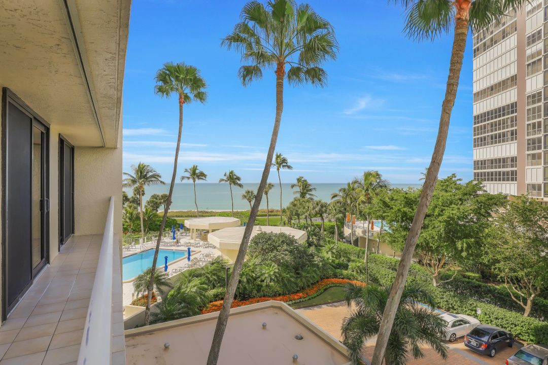 4901 Gulf Shore Blvd N #402, Naples, FL 34103