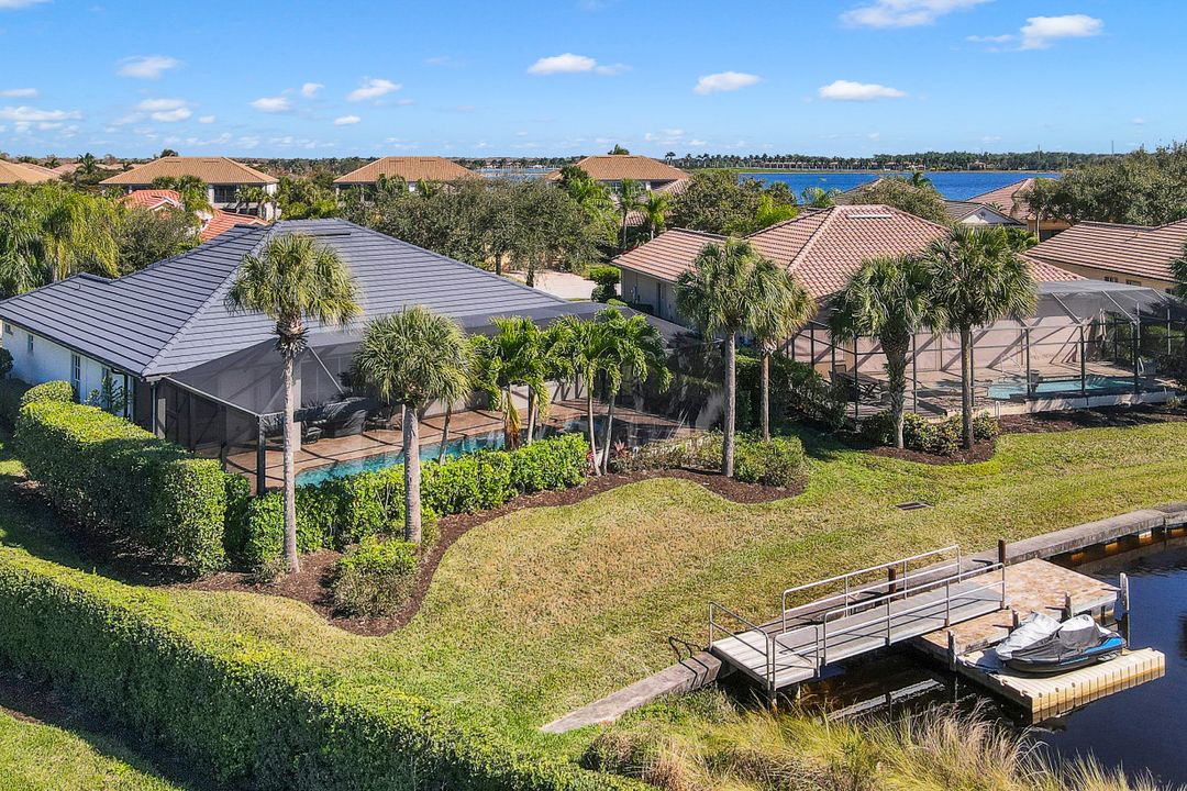 8805 Spinner Cove Ln, Naples, FL 34120